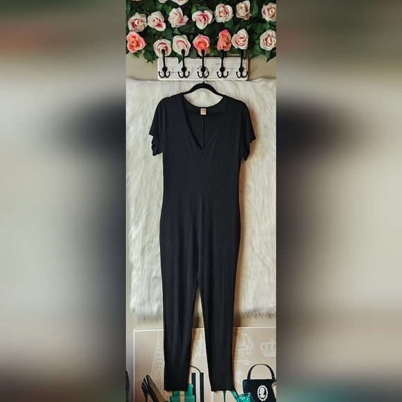 Smash + Tess Classic Black V-Neck Jumpsuit - Picture 1 of 9